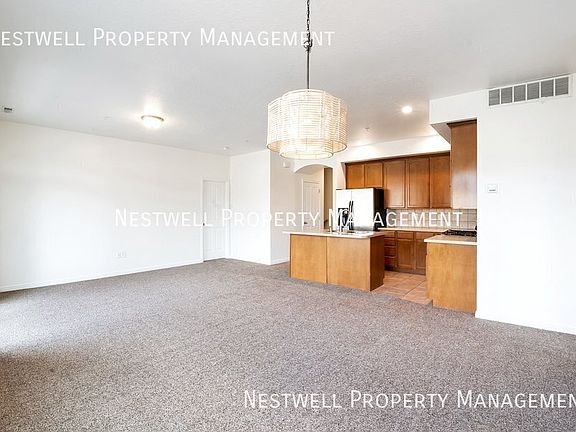 3rd image of 3179 W Desert Lily Dr