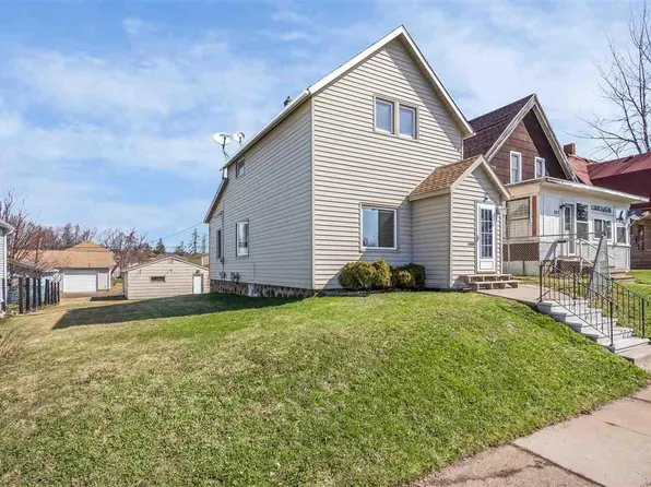 207 3rd St, Proctor, MN 55810