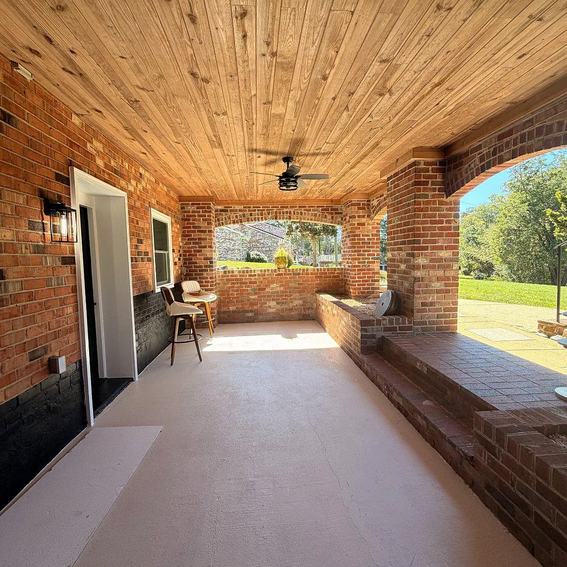 1 bed, 1.0 bath, 2836 sqft, $1,550 — Photo 2