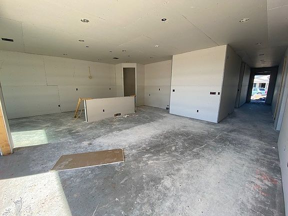 9833 E. Sunspot Dr. - Lot 469 - Larkspur Interior Image 3