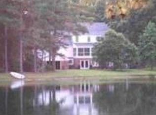 205 Fox Lake Dr, Clinton, NC 28328