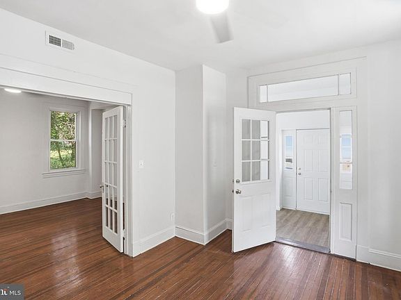 3rd image of 2613 Ailsa Ave