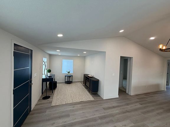 3rd image of 2959 Ridgeway Dr