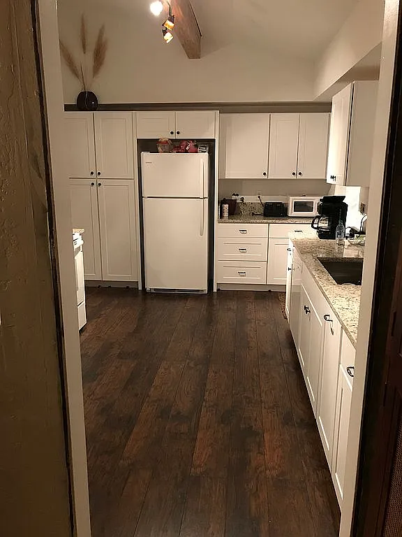 115 Linda Ln photo 1