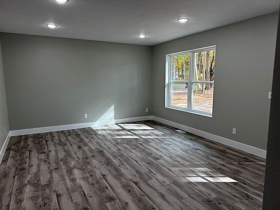 3rd image of 3626 E Laketon Ave