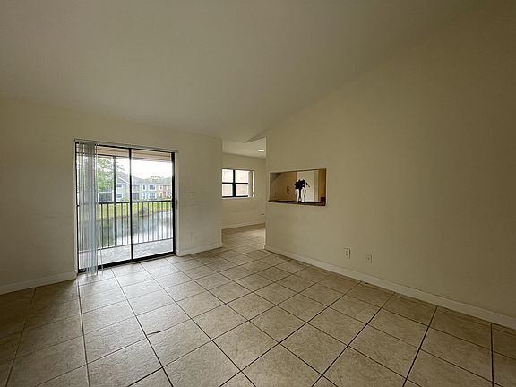 5th image of 3957 NW 87th Ave #1
