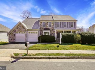 8501 Silverview Dr, Lorton, VA 22079