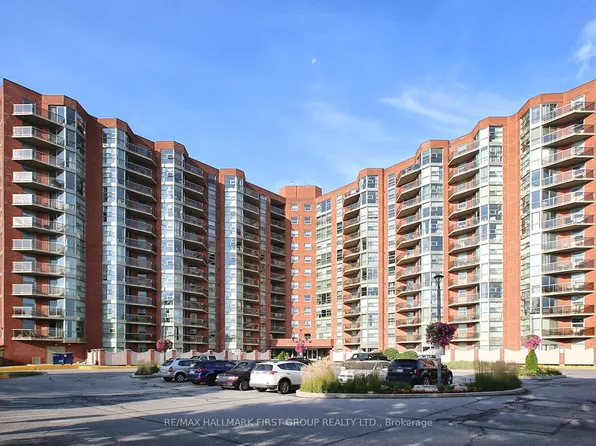 20 Dean Park Rd #505, Toronto, ON M1B 3G9