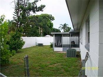 4th image of 1315 Monte Ln