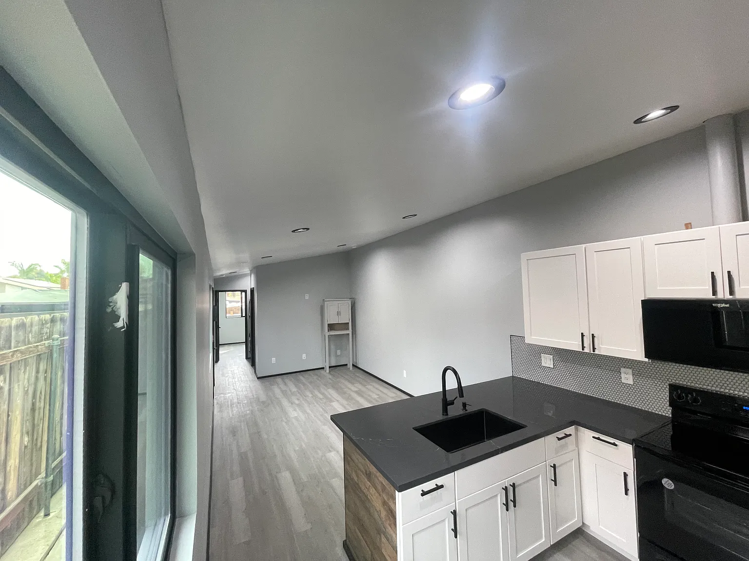 1 bed, 600 sqft, $2,195 — Photo 3
