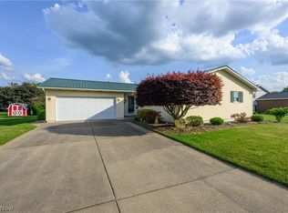 175 Karns Dr, Dover, OH 44622