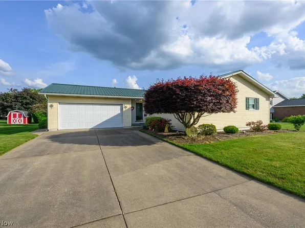 175 Karns Dr, Dover, OH 44622