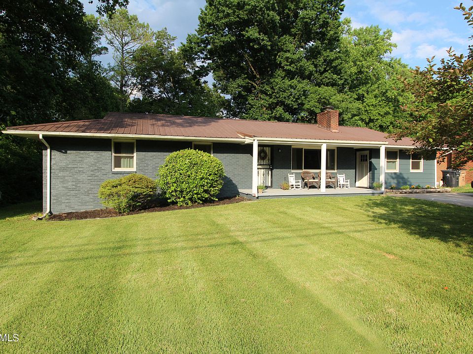 1st image of 1804 Woodhaven Dr