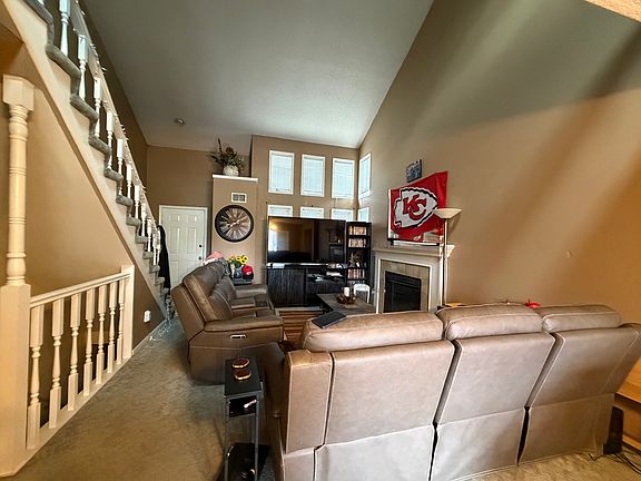 2nd image of 10425 N Campbell Ct