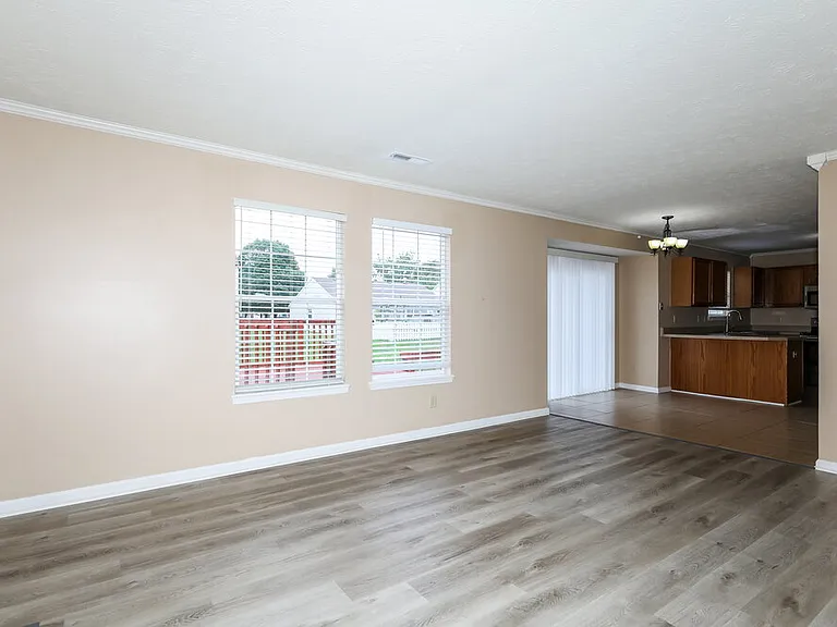 10211 Carmine Dr — Photo 10