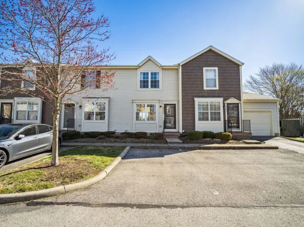 5025 Singleton Dr, Hilliard, OH 43026