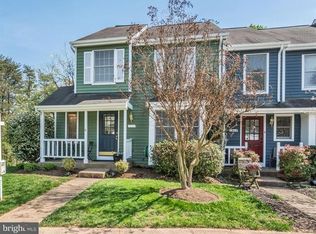 1562 Poplar Grove Dr, Reston, VA 20194