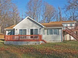 111 Beach Rd, Kelleys Island, OH 43438