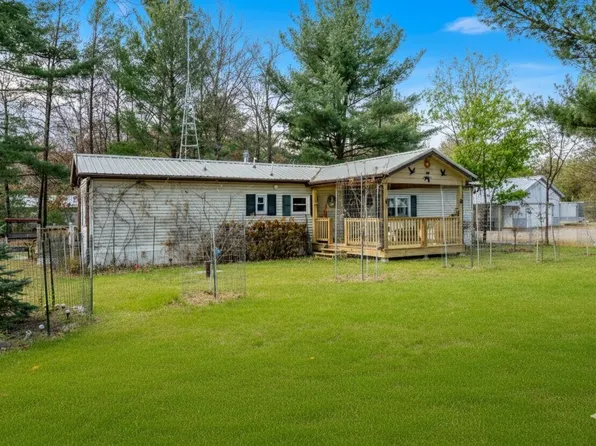 2029 Maple St, Friendship, WI 53934