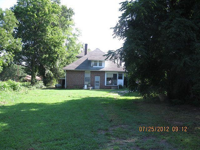2nd image of 231 N Oakland Ave