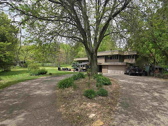 3rd image of W4106 Greenbush Rd