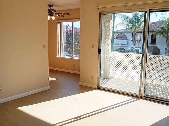 3rd image of 1115 Delna Manor Ln APT 3