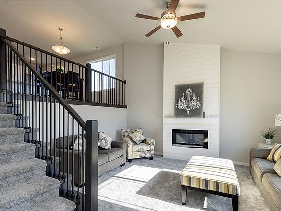 2nd image of 408 W Centennial Dr