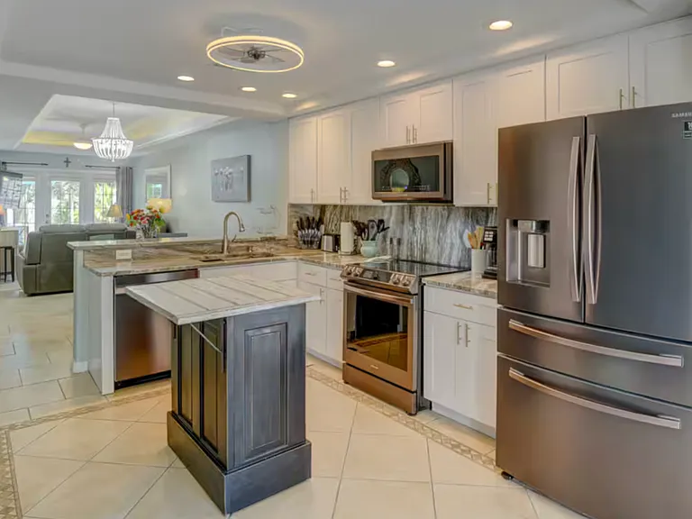 100 Palm Harbor Pkwy #16 — Photo 4