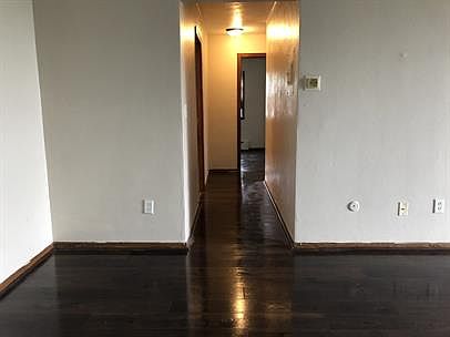 5th image of 1560 Willis Ave APT 3F