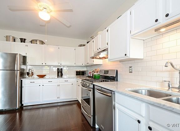 2nd image of 4523 N Wolcott Ave APT 3B