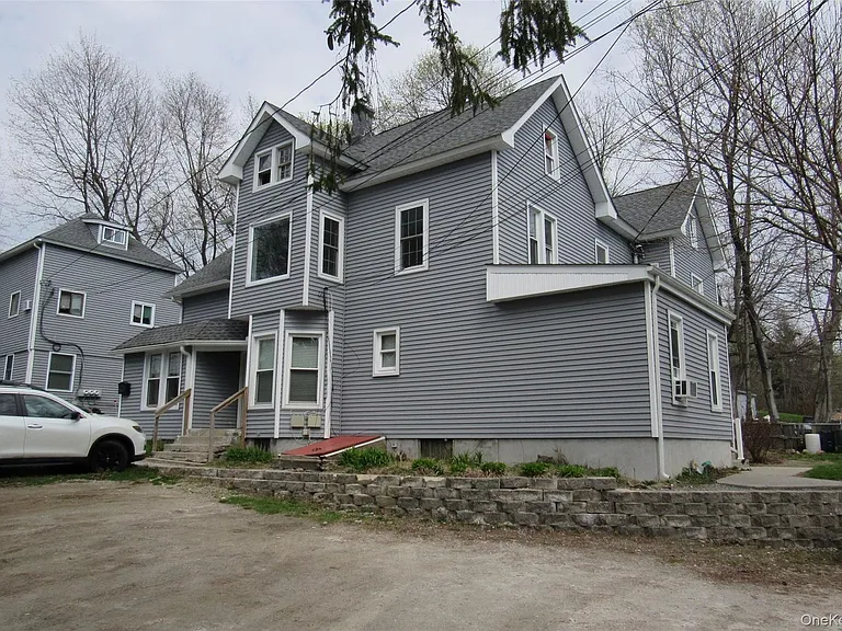 39 Fowler Ave #2 — Photo 16