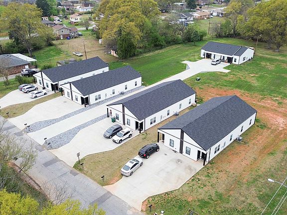 3rd image of 30-92 Old Farm Rd