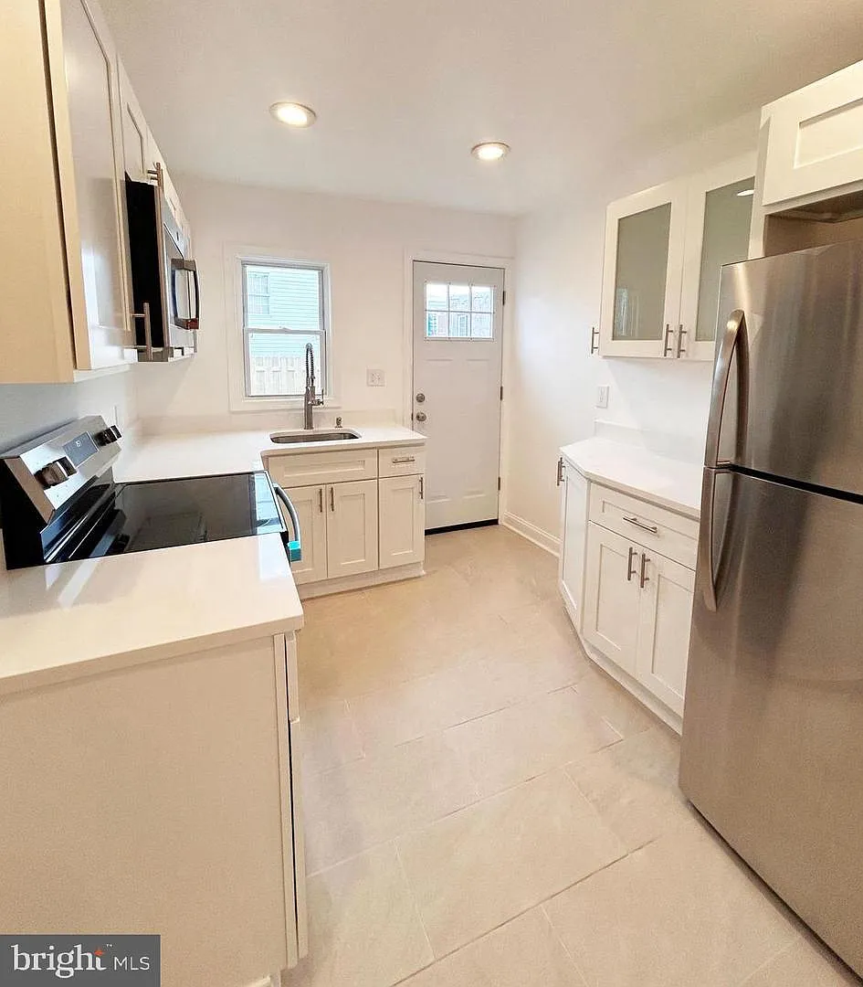 3047 Coral St photo 1