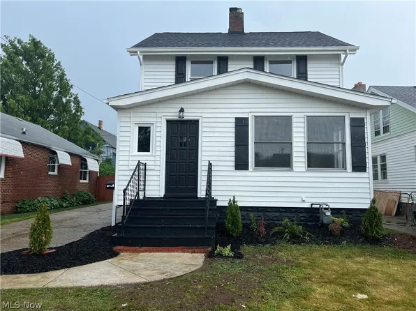 7111 Laverne Ave, Parma, OH 44129