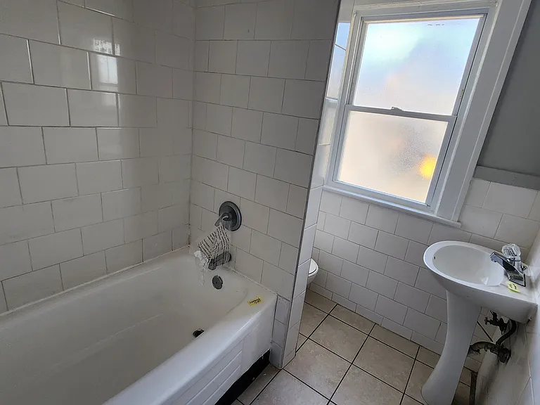 10401 Homeworth Ave #2 — Photo 11