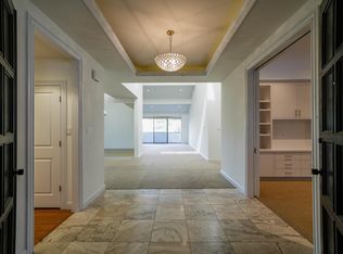32 Mansion Ct #821, Menlo Park, CA 94025