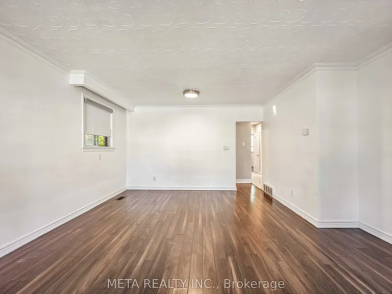 94 Greenock Ave — Photo 11