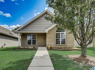 1282 Village Trl, Calera, AL 35040