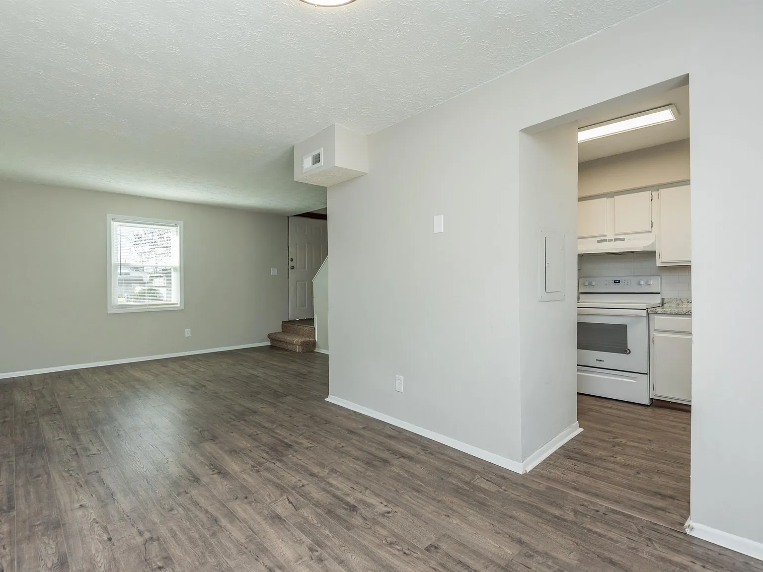 (ACH Cis) McMillan St (Units 1 - 6) - 2514 — Photo 2