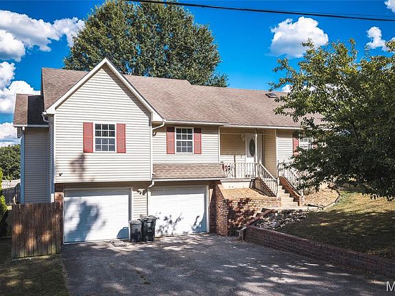 2nd image of 123 Phoenix Ave