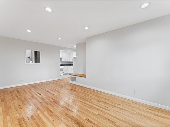 5th image of 4608 Greenwood Pl #A