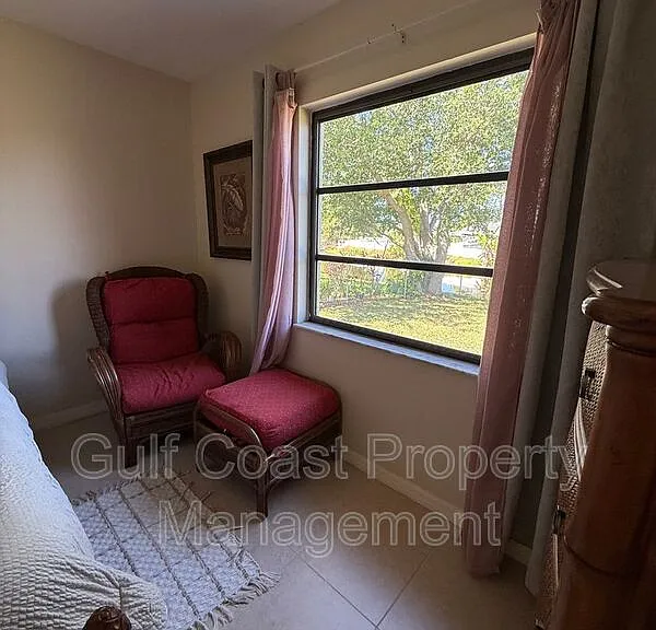 3185 Clifford St — Photo 42