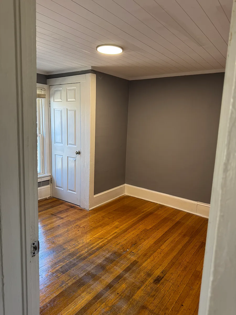 Building Photo - 317 Erie St #2