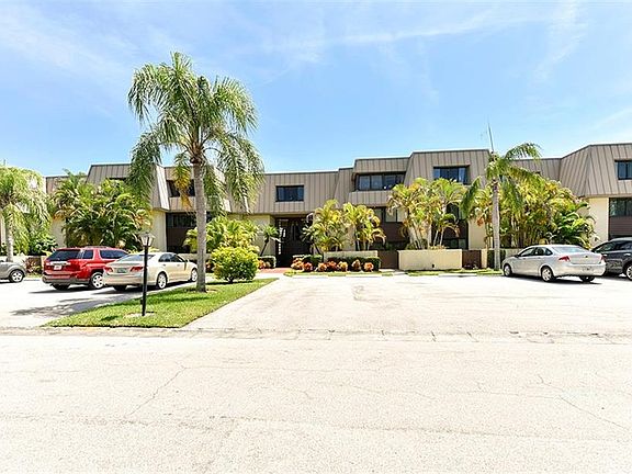 2nd image of 1800 SE Saint Lucie Blvd APT 5-204