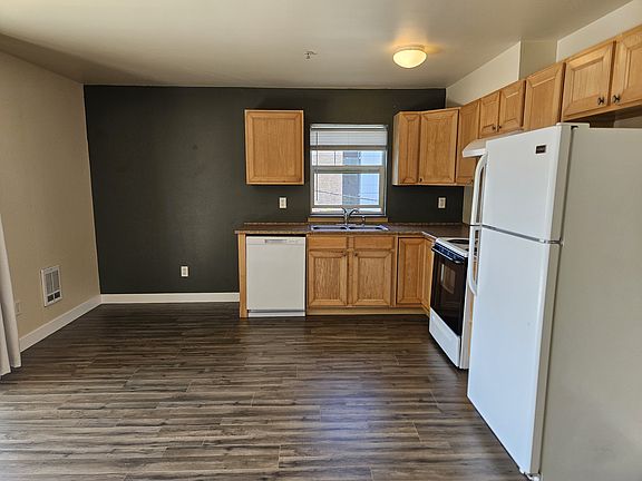 2nd image of 1001 N State St APT 304