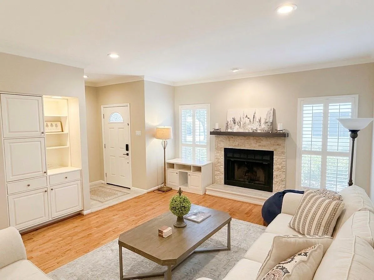 2 bed, 2.5 bath, 1444 sqft, $2,200 — Photo 1