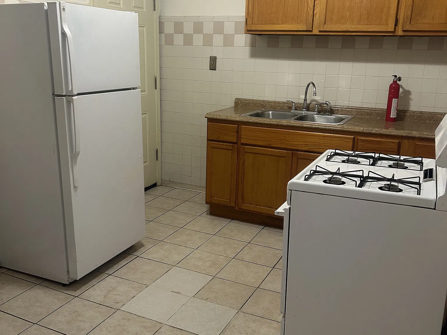 1 bed, 750 sqft, $995 — Photo 4