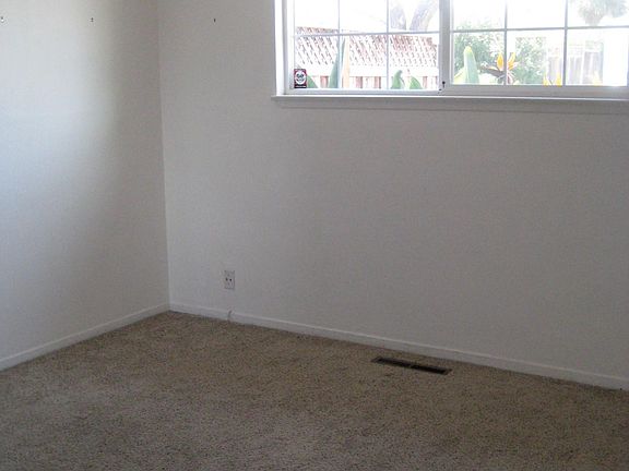 4th image of 1916 Foxworthy Ave