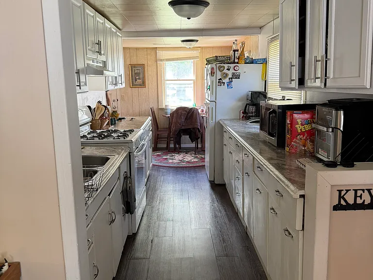 1019 W Bradley Ave — Photo 8
