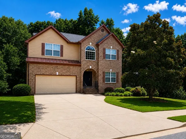 8156 N Links Dr, Covington, GA 30014